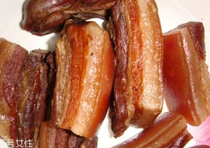 煙熏臘肉怎么炒好吃？做法多多任你選