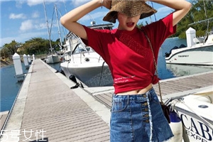 牛仔裙配什么上衣？最經典的時尚穿搭