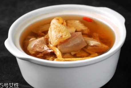 天麻和人參能一起吃嗎 可以同時(shí)食用 天麻和人參能一起吃嗎 可以同時(shí)食用