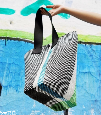 truss是什么牌子？度假風(fēng)包包首選