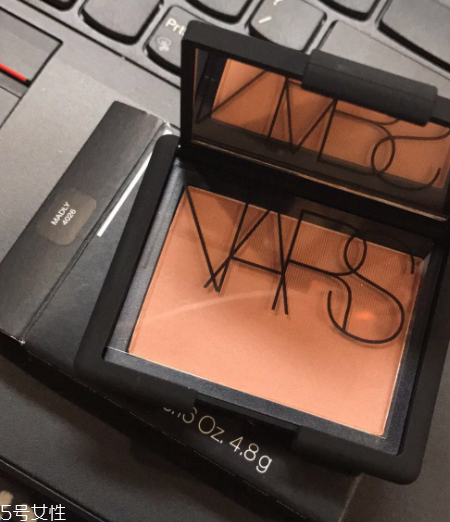 nars sex appeal腮紅干嗎？略飛粉不過可以接受