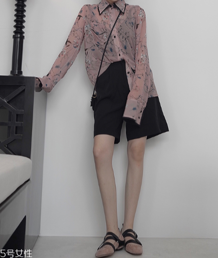 綁帶鞋怎么搭配？秒變街拍女神