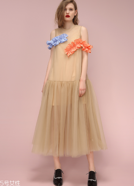 2022連衣裙流行趨勢？楚楚動人的仙女風范