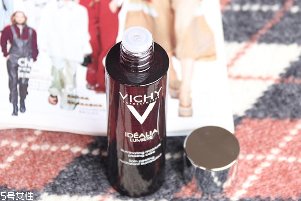 化妝水可以晚上用嗎？夜間化妝水有哪些？