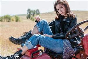 皮衣粘上502膠怎么辦？要小心清理