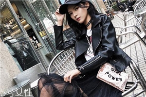 皮衣沾上發(fā)泡劑怎么辦？清除方法要注意