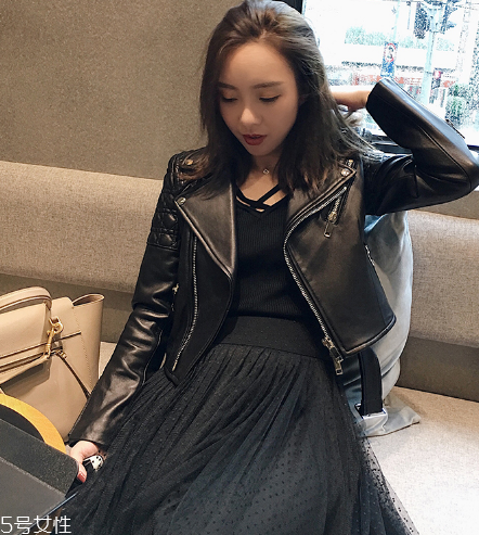 皮衣袖口磨損怎么辦？袖口磨損這樣補(bǔ)