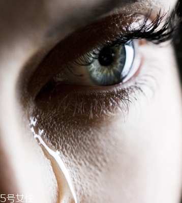 葉黃素可以空腹吃嗎？服用葉黃素要注意這些問題