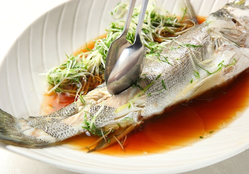 吃魚時(shí)魚刺怎么去除