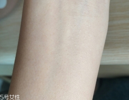 防曬乳和隔離霜的先后順序