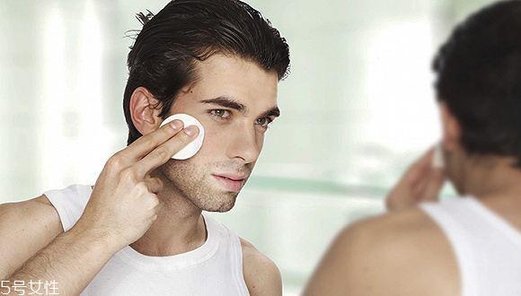 男生怎么化妝顯臉小？這4個地方化好秒帥