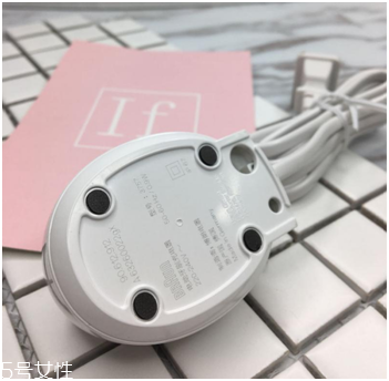 歐樂b電動(dòng)牙刷怎么樣？四個(gè)刷頭很好用