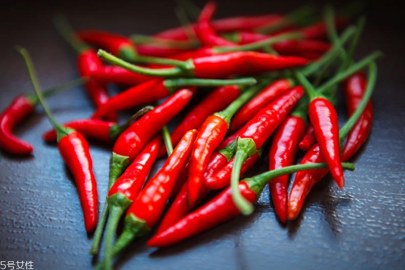 30歲顯老吃什么好？吃這幾類食物青春常在