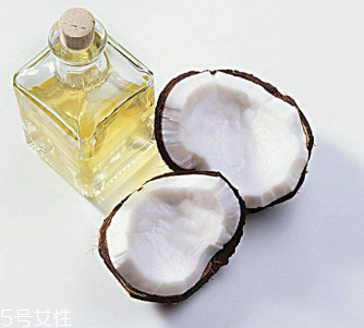 椰子油是酸性還是堿性？屬于弱酸性