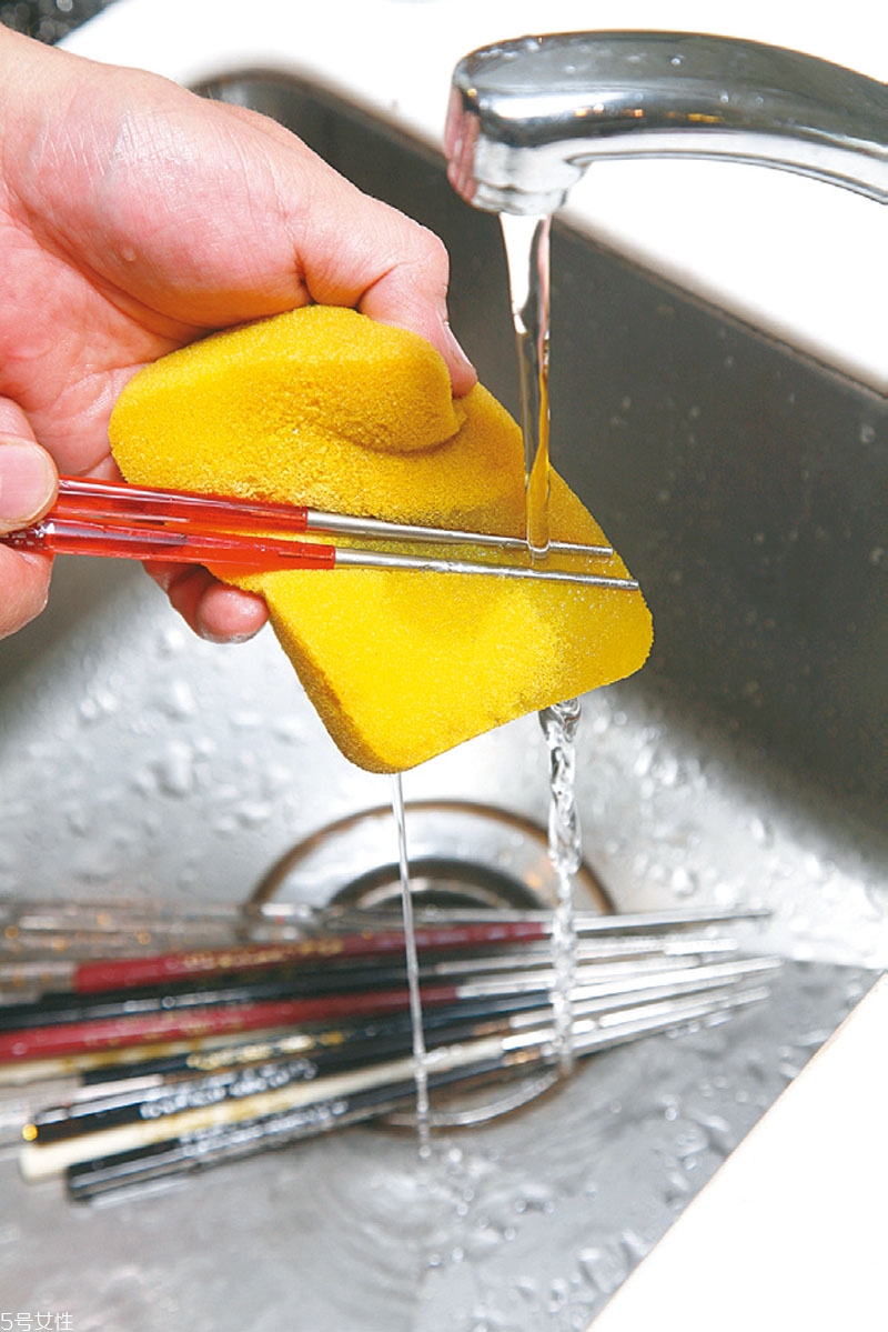 筷子什么材質最好 各材質筷子的優(yōu)缺點 筷子什么材質最好 各材質筷子的優(yōu)缺點