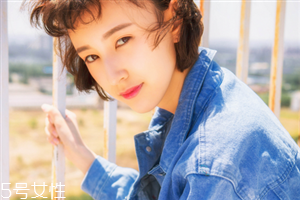 韓式女生短發(fā)扎法教程 百變發(fā)型扎法 韓式女生短發(fā)扎法教程 百變發(fā)型扎法