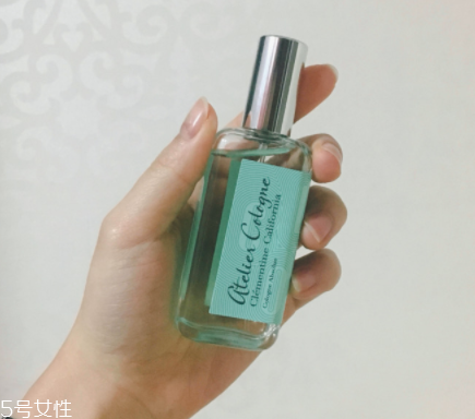 柑橘調(diào)香水好聞嗎？吃了這個大橘子