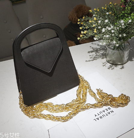 2022春夏包包流行趨勢？這些款式不能沒有