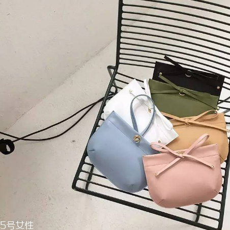 aiou是什么牌子？極簡(jiǎn)風(fēng)個(gè)性包袋