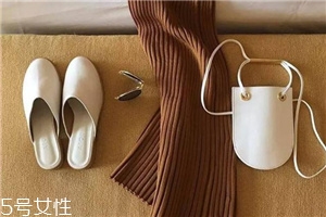 aiou是什么牌子？極簡(jiǎn)風(fēng)個(gè)性包袋