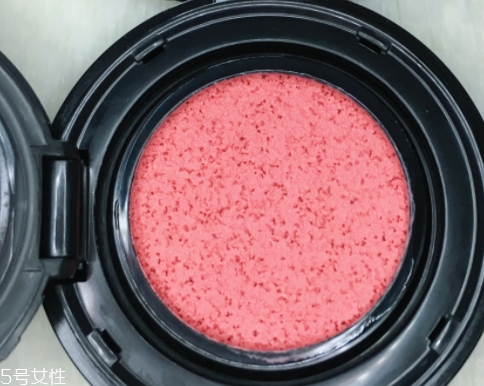 氣墊腮紅怎么用？隨身攜帶更方便