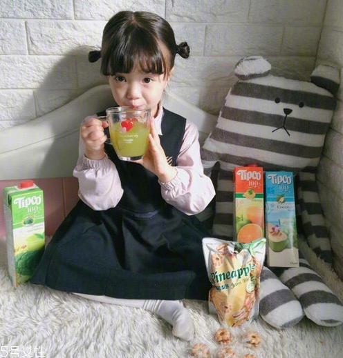 八字劉海怎么弄才好看 可愛(ài)軟萌的小女孩發(fā)型綁扎方法 八字劉海怎么弄才好看 可愛(ài)軟萌的小女孩發(fā)型綁扎方法