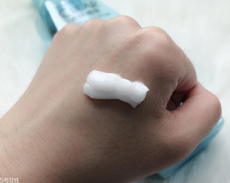 清揚0硅油洗發(fā)水好用嗎？自帶高級感香調(diào)