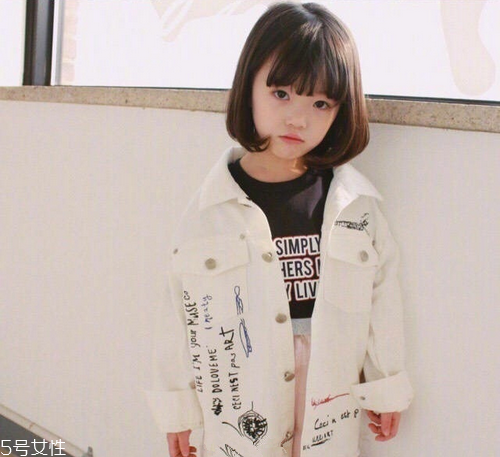 八字劉海怎么弄才好看 可愛(ài)軟萌的小女孩發(fā)型綁扎方法 八字劉海怎么弄才好看 可愛(ài)軟萌的小女孩發(fā)型綁扎方法