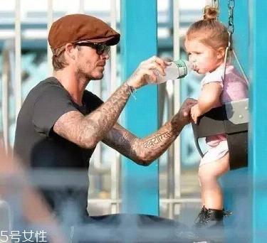 各式丸子頭扎法 一根皮筋搞定丸子頭 各式丸子頭扎法 一根皮筋搞定丸子頭