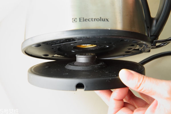 電熱水壺買什么樣的好 電熱水壺買什么樣的好