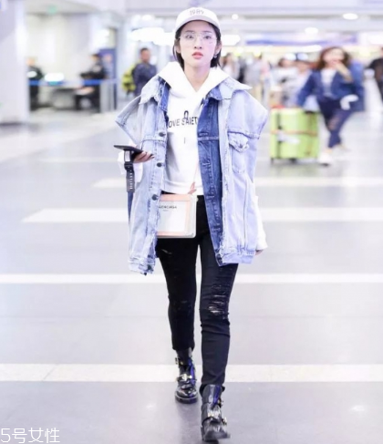 馬甲里面配什么衣服好看？換季疊搭全靠它