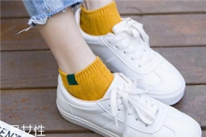 襪子能和衣服一起洗嗎？襪子最好單獨(dú)洗