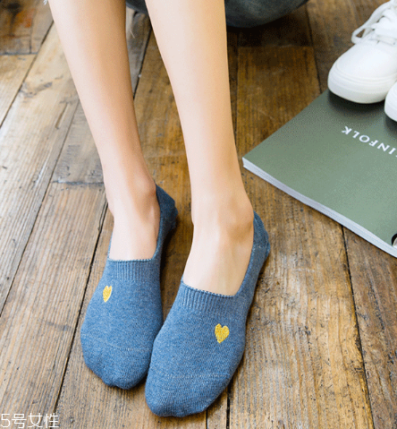 襪子全棉的好嗎？既吸汗又透氣