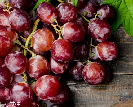 葡萄籽泡水喝有作用嗎？美容保健