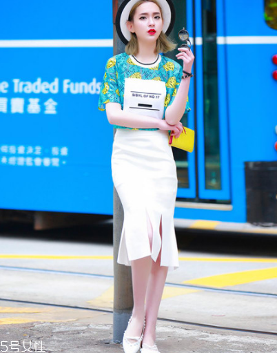 魚尾裙配什么上衣好看？化身性感美人魚