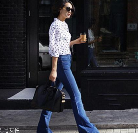 春天喇叭褲配什么上衣？搭出復古新時尚