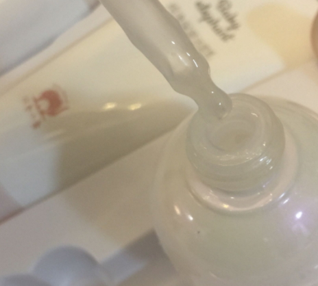 紅色小象和袋鼠媽媽哪個(gè)好？