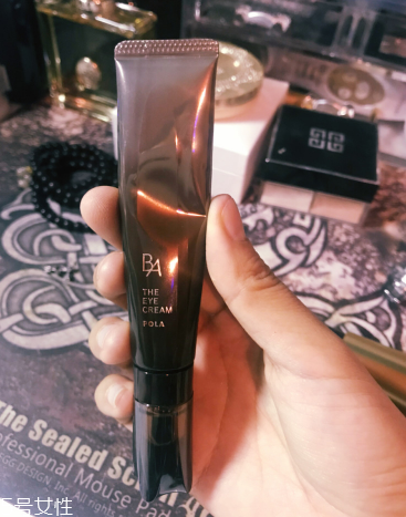 悅薇眼霜和pola眼霜哪個(gè)好 好用的日系眼霜對(duì)比 悅薇眼霜和pola眼霜哪個(gè)好 好用的日系眼霜對(duì)比