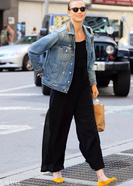 芭蕾舞鞋怎么搭配？這樣穿顯瘦又時髦