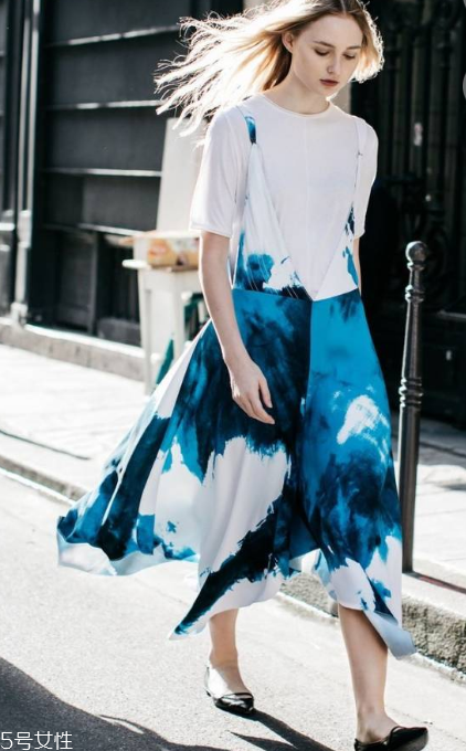 芭蕾舞鞋怎么搭配？這樣穿顯瘦又時髦