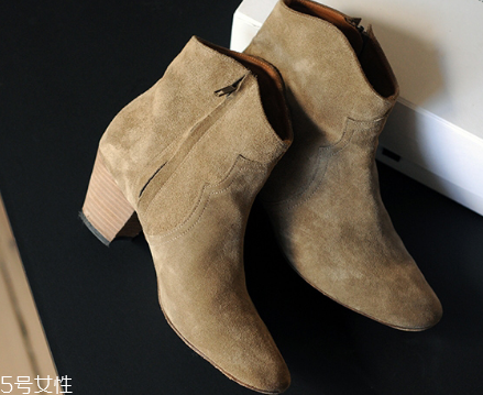 isabel marant什么價位？街拍中的最in鞋履