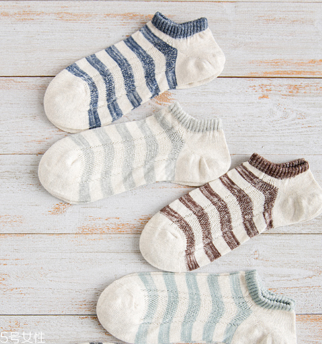 襪子上的lr是什么意思？穿襪子要看清