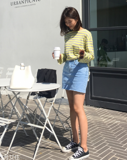 長(zhǎng)袖t恤怎么搭配？屬于你的最佳出門穿搭