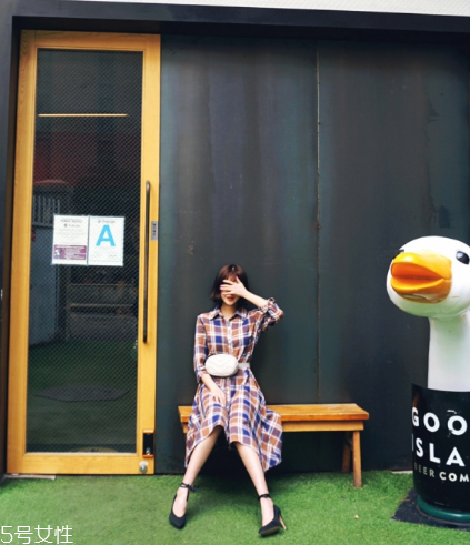 連衣裙搭配什么鞋子好看？處處散發(fā)迷人氣質(zhì)