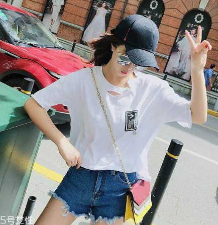 t恤破了小洞怎么補(bǔ)救？t恤破洞這樣處理