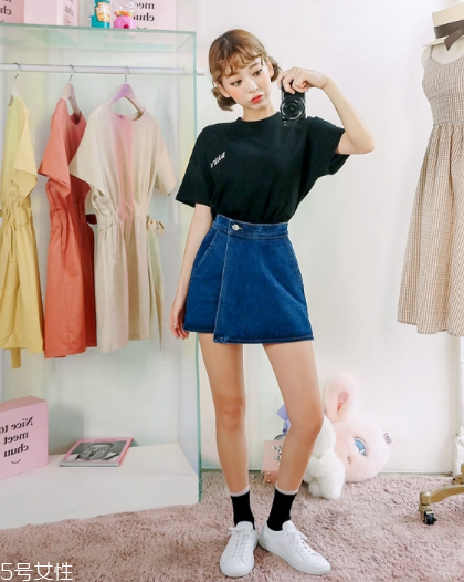 t恤上的鉆掉了怎么辦？用膠粘上去