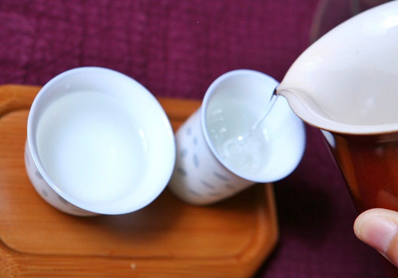 泡茶水溫多少度合適 泡茶用多少度的水好 泡茶水溫多少度合適 泡茶用多少度的水好