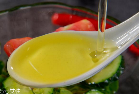 核桃油保質期多久 保質期為18個月以上