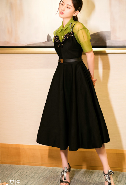 連衣裙里面怎么搭配？堪稱遮肉神器