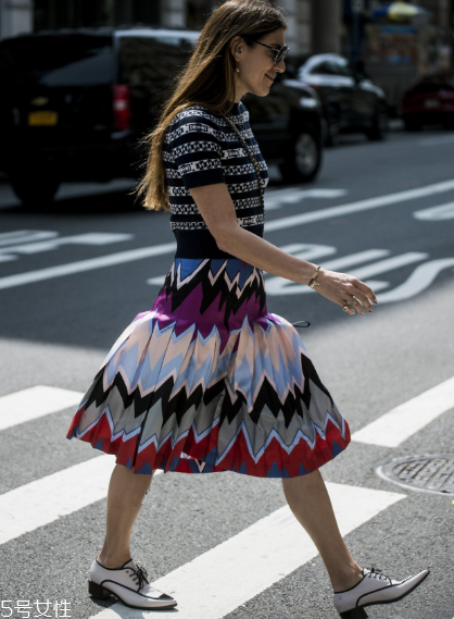 針織短袖怎么搭配？屬于亂穿衣的季節(jié)